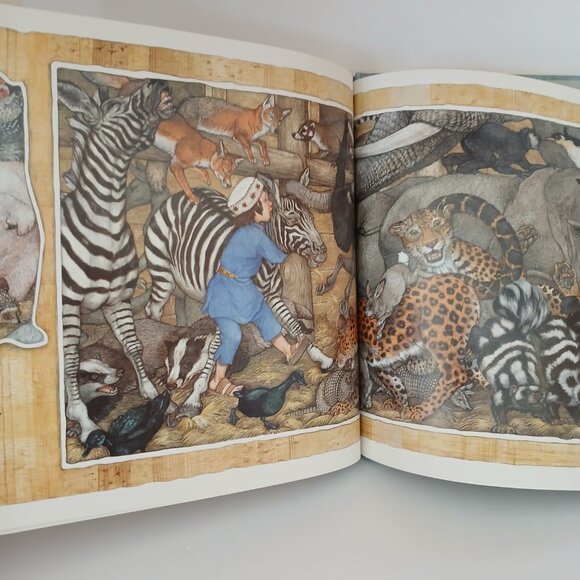 On Noah's Ark by Jan Brett - Picture 6 of 8